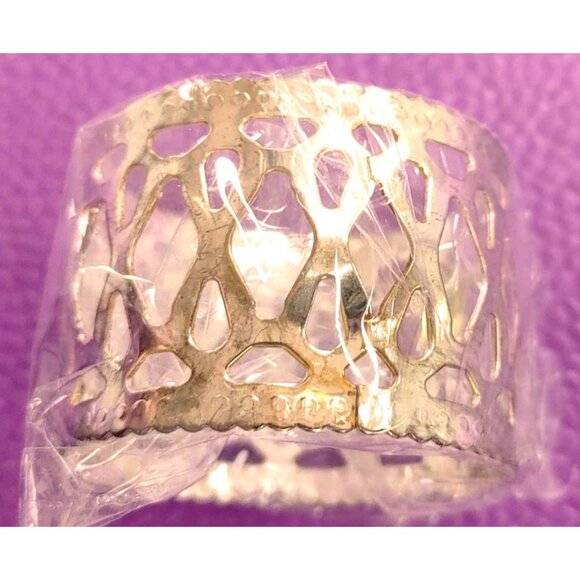 4 Silver Plated Napkin Rings With Openwork Design For Elegant Dining Decor - Picture 5 of 5